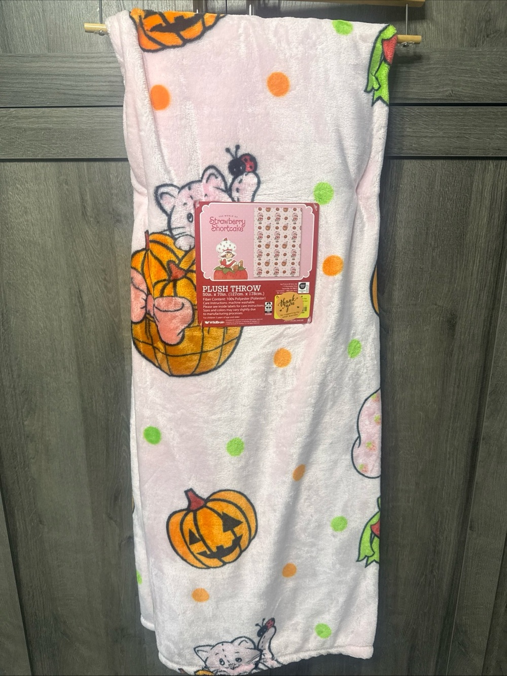 New Strawberry Shortcake & Custard Cat Pink Polka Dot Halloween Throw Blanket